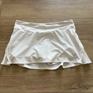 Lululemon Skirt Women 12 White Play Off The Pleats Skort 12" Athleisure Golf EUC